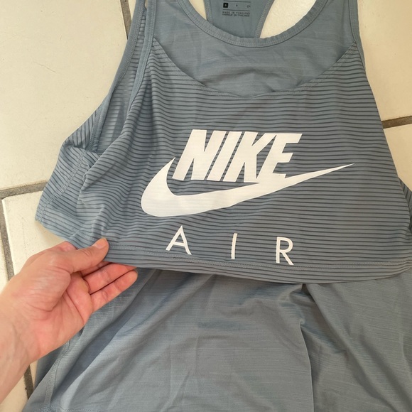 Nike Tank Top - Picture 2 of 4